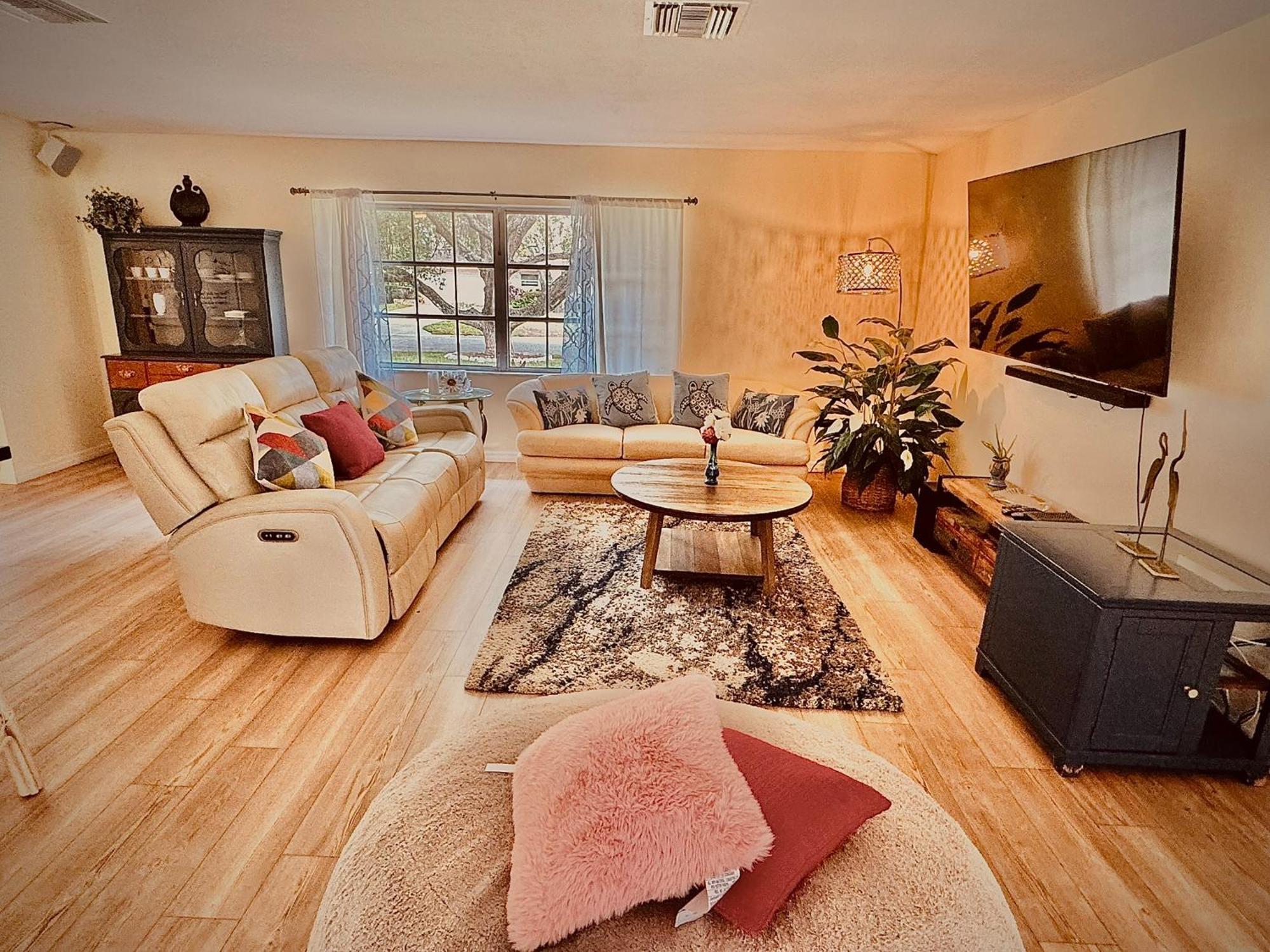 4 Bedroom Clearwater Vacation Home With Amazing Backyard Εξωτερικό φωτογραφία